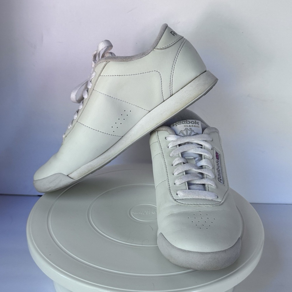 Reebok Classics Womens 8 White Leather Lace Up Tennis Shoes Retro Sneakers